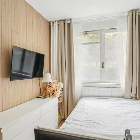Place Victor Hugo - Mesnil 1bdr By B'your Paris